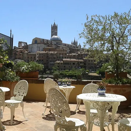 Residenza D'epoca Campo Regio Relais 4* Siena
