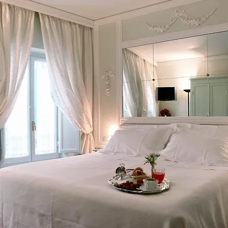 Residenza D'epoca Campo Regio Relais 4* Siena