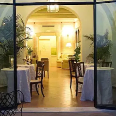 Residenza D'epoca Campo Regio Relais Sienne