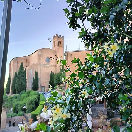 Residenza D'epoca Campo Regio Relais Oda ve Kahvaltı Siena