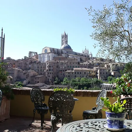 Residenza D'epoca Campo Regio Relais 4* Sienne