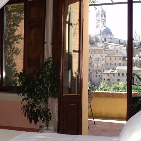 Residenza D'epoca Campo Regio Relais Oda ve Kahvaltı Siena