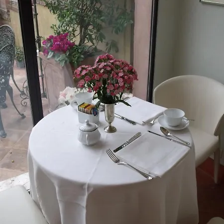 Oda ve Kahvaltı Residenza D'epoca Campo Regio Relais 4*