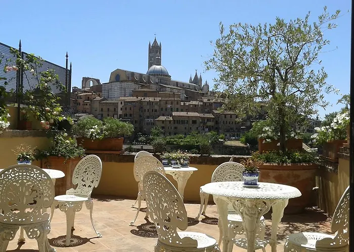 Residenza D'epoca Campo Regio Relais 4* Сиена