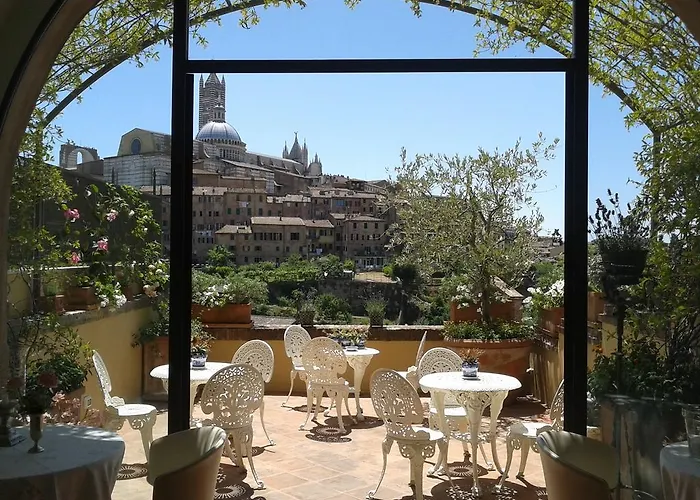 Residenza D'epoca Campo Regio Relais 4* Сиена