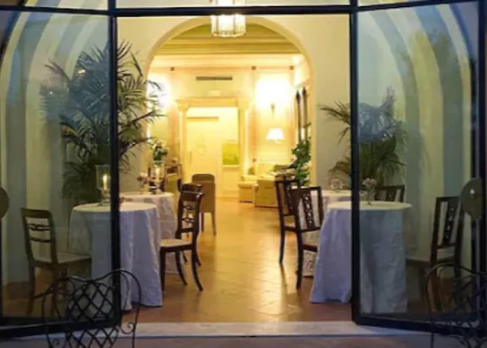 Residenza D'epoca Campo Regio Relais Сиена