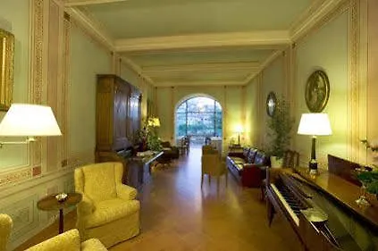 Residenza D'epoca Campo Regio Relais Oda ve Kahvaltı Siena