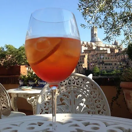 Residenza D'epoca Campo Regio Relais B&B 시에나