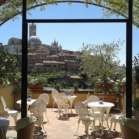 Residenza D'epoca Campo Regio Relais 4* Siena